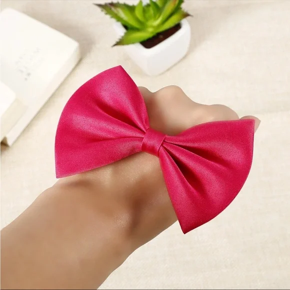 Dog & Cat 🪢 2 Piece Sateen Adjustable Bow Tie Collars - Picture 6 of 8